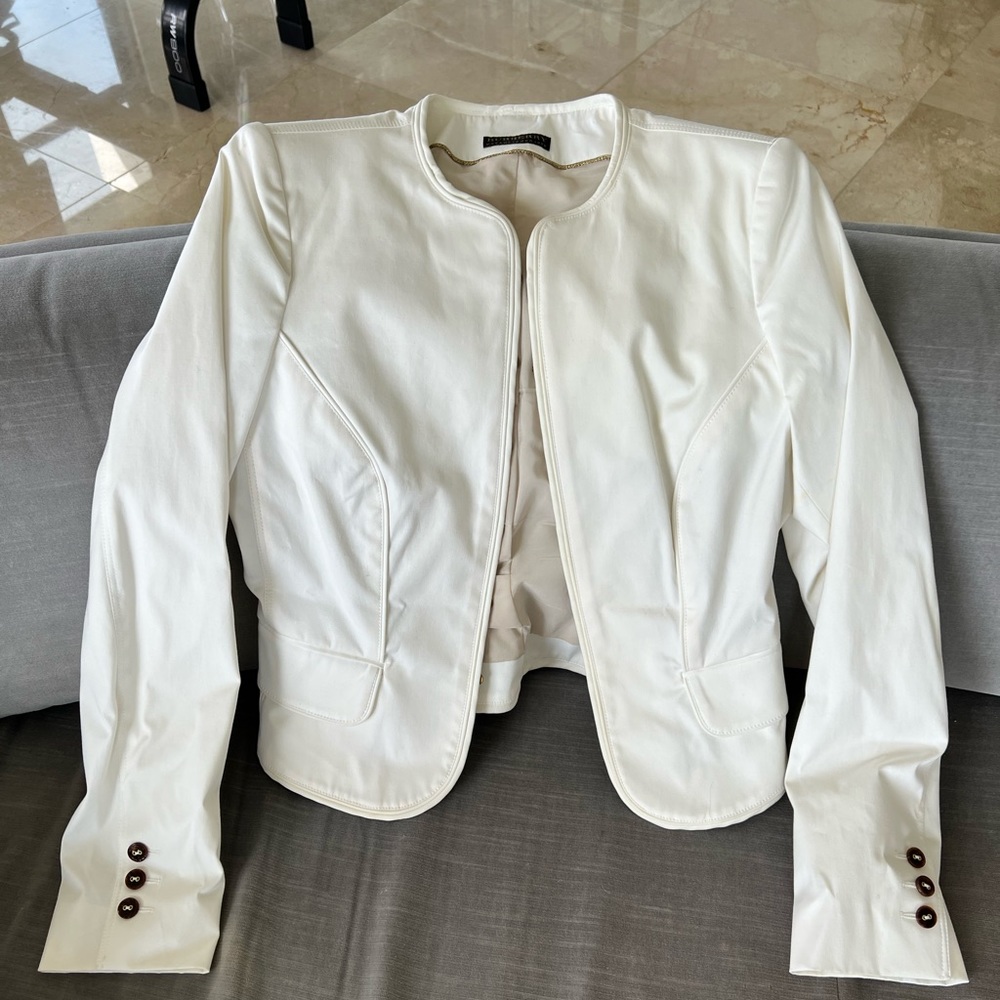 Vintage never worn cream Burberry Jacket Blazer. Elegant staple item
